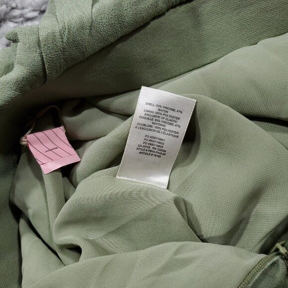 READ Aritzia Wilfred Pursuit Faux Wrap Midi Skirt Green Tulip Hem Size Small - Picture 6 of 10